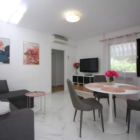 Sabina A4 Apartamento